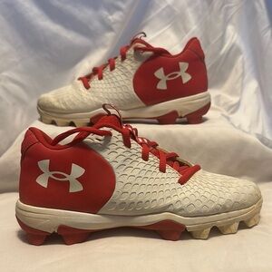 Under Armour girls softball cleats - worn 1 season